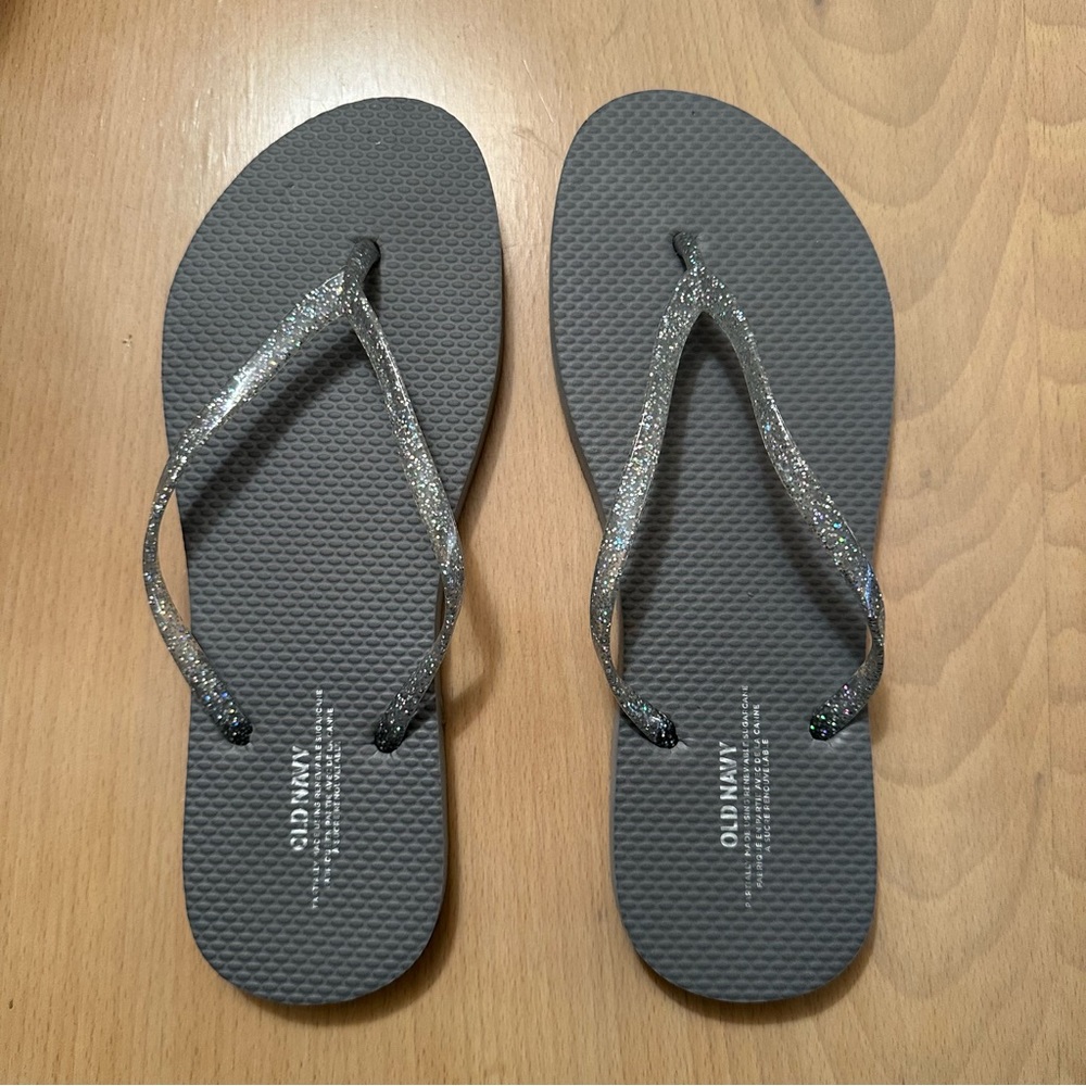 OLD NAVY Flip Flops